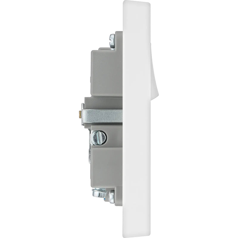 BG Electrical 900 Series - Single switched, single pole, with 2 x USB A