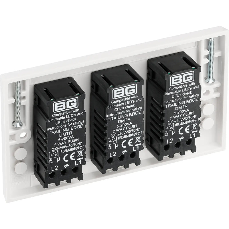 BG Electrical 900 Series - Triple, 2 way push 200W