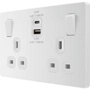 BG Electrical Evolve Pearlescent White - Double switched single pole, with USB A + C (22W)