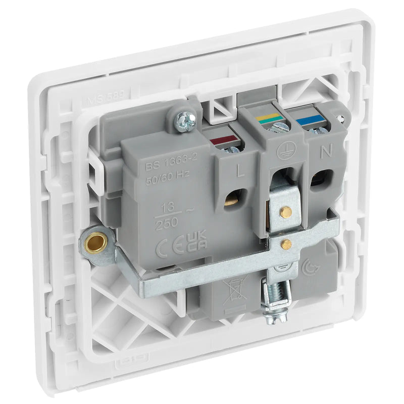 BG Electrical Evolve Pearlescent White - Single, switched, single pole