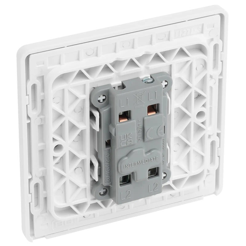 BG Electrical Evolve Pearlescent White - Intermediate switch