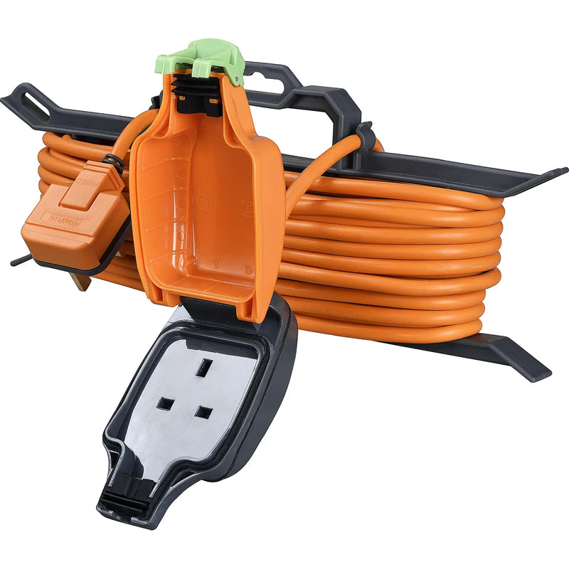 Masterplug Outdoor - 1 Weatherproof Socket, 15m, 13A, Orange