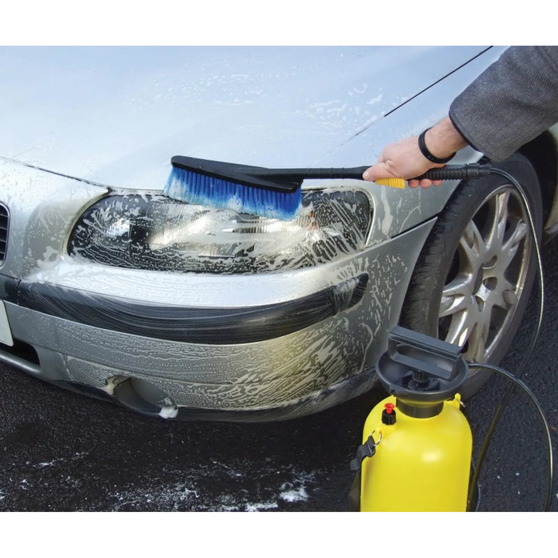 Streetwize Pressure Sprayer With Extra Brush 8L