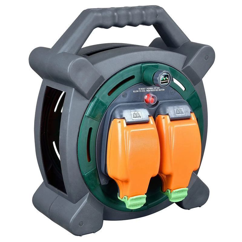 Masterplug Outdoor - Weatherproof, 20m, 2 Sockets, 13A, Green