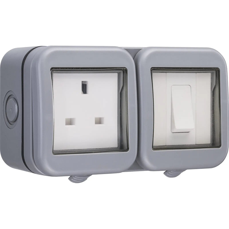 BG Electrical Weatherproof IP55 - Single socket with single switch, IP55