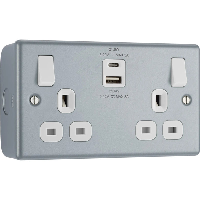 BG Electrical Metal Clad - Double switched single pole, with USB A + C (22W)