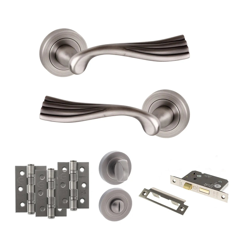 Atlantic Old English Richmond Door Handle Pack (Bathroom Set - 2.5" CE Bathroom Lock, 3" Fire Rated Hinges x3)