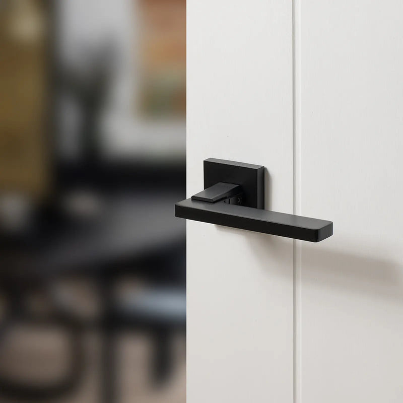 Atlantic Oro & Oro Alba Lever Door Handle on Square Rose