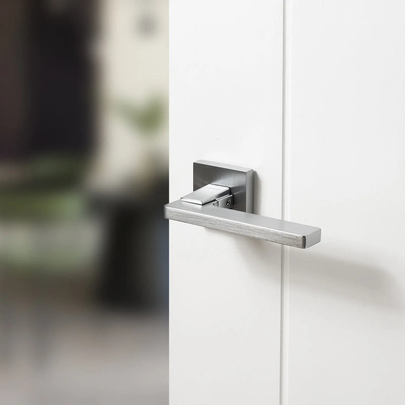 Atlantic Oro & Oro Alba Lever Door Handle on Square Rose