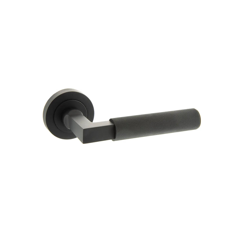 Atlantic Millhouse Brass Cartwright Knurled Lever Door Handle on Round Rose