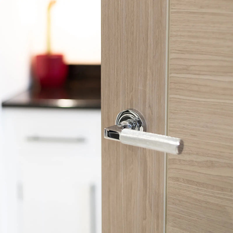 Atlantic Millhouse Brass Cartwright Knurled Lever Door Handle on Round Rose