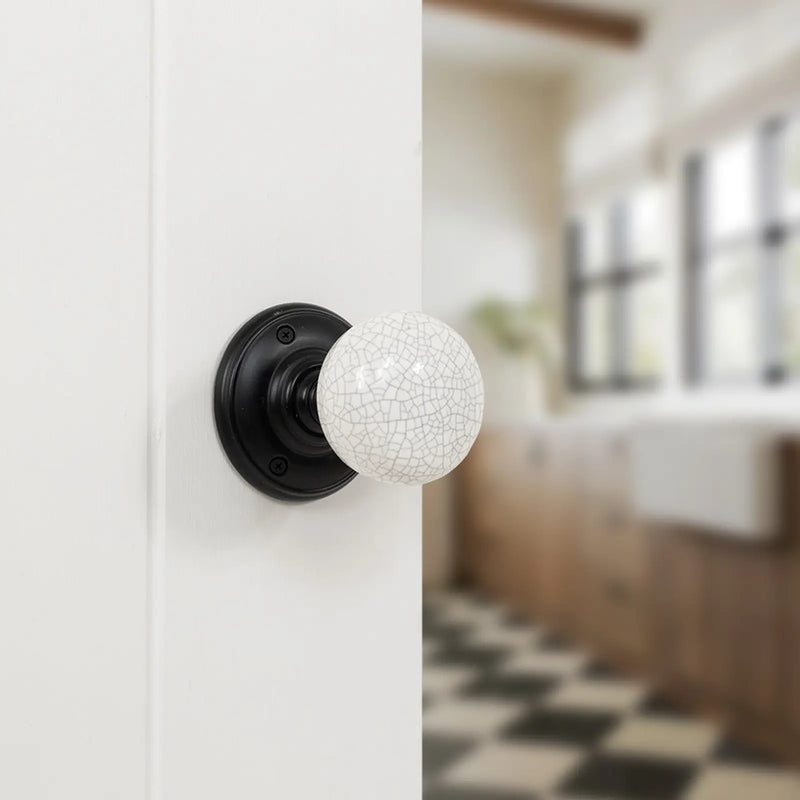 Atlantic Old English Skipton Door Knob Pack (Lock Set - Horizontal Sashlock, 4" Slim Knuckle Hinges x2)