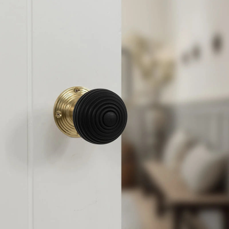 Atlantic Old English Whitby Door Knob Pack (Latch Set - 4" HD Latch, 3" Fire Rated Hinges x3)