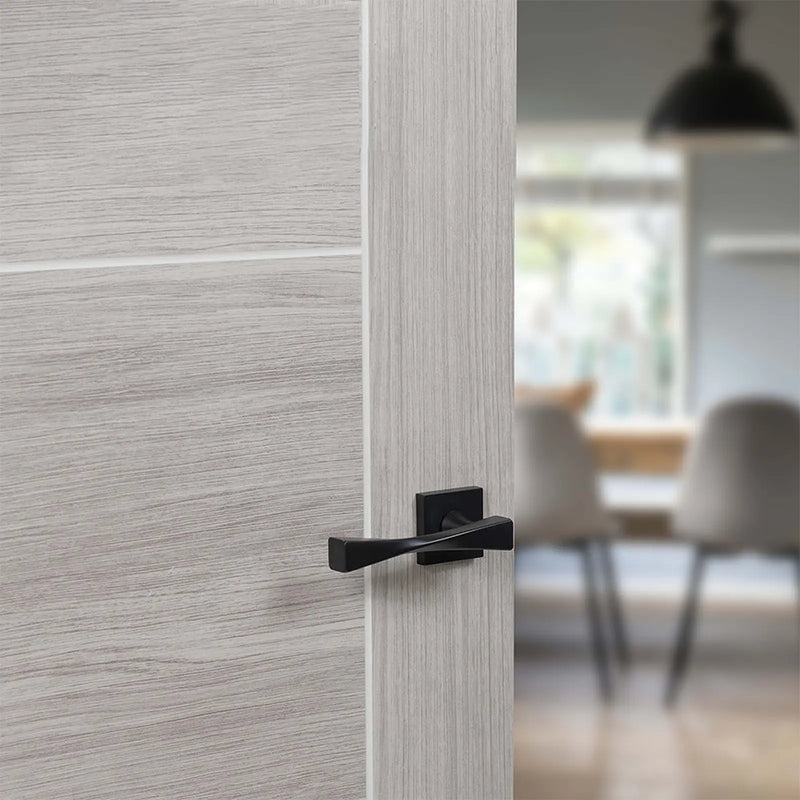 Atlantic Senza Pari Guido Lever Door Handle on Flush Square Rose