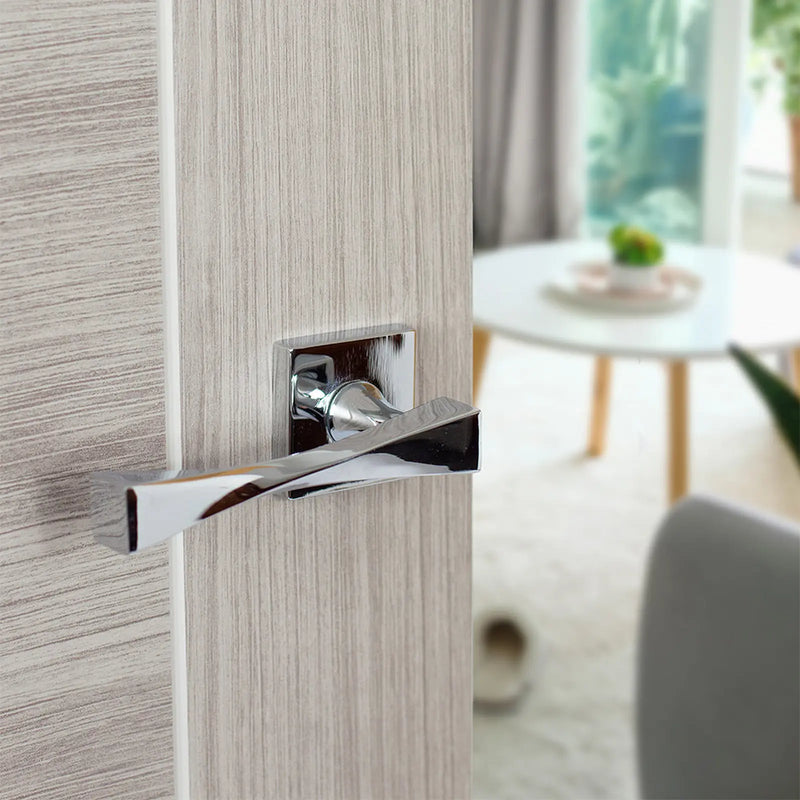 Atlantic Senza Pari Guido Lever Door Handle on Flush Square Rose