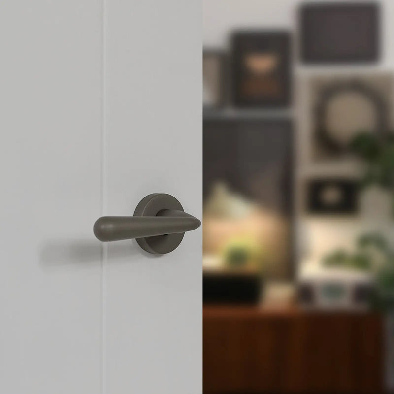 Atlantic Tupai Rapido CurvaLine Adra Lever Door Handle on Round Rose