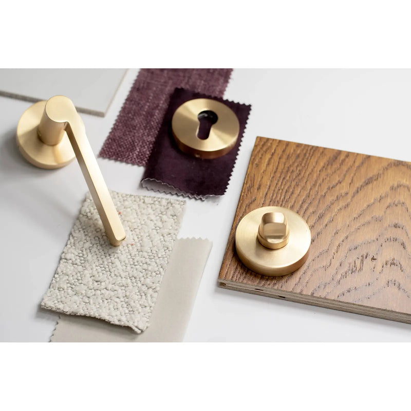 Atlantic Senza Pari Euro Escutcheons on Minimal Round Rose