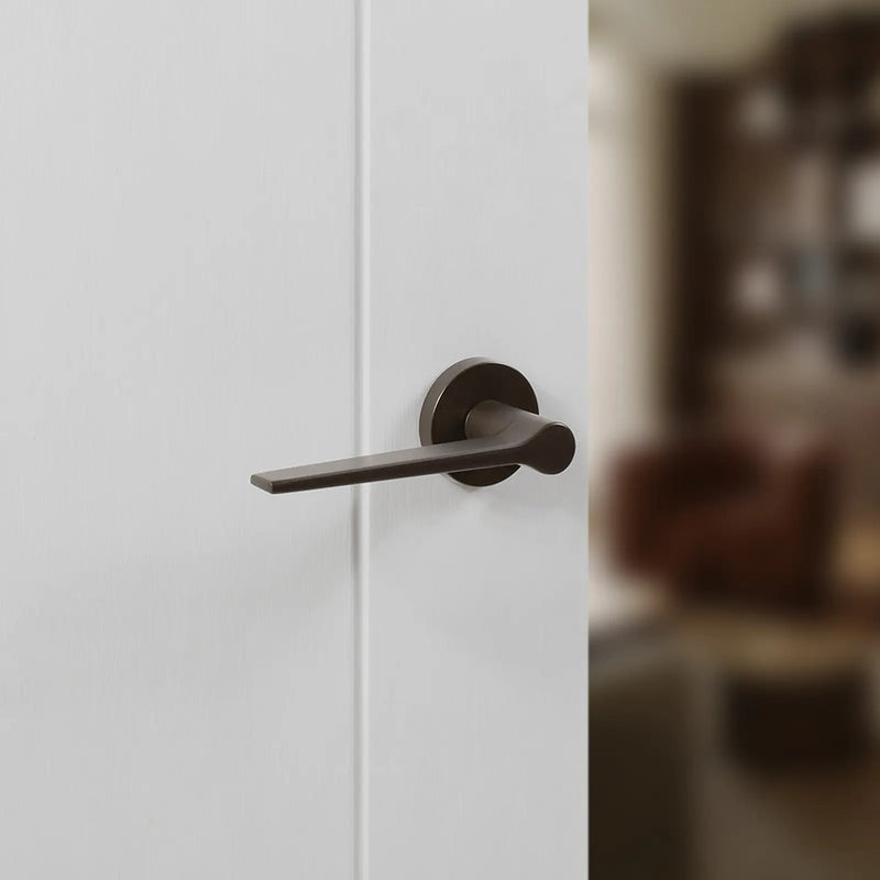 Atlantic Senza Pari Laviano Lever Door Handle on Minimal Round Rose