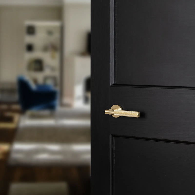 Atlantic Senza Pari Rosarno Knurled Lever Door Handle on Minimal Round Rose