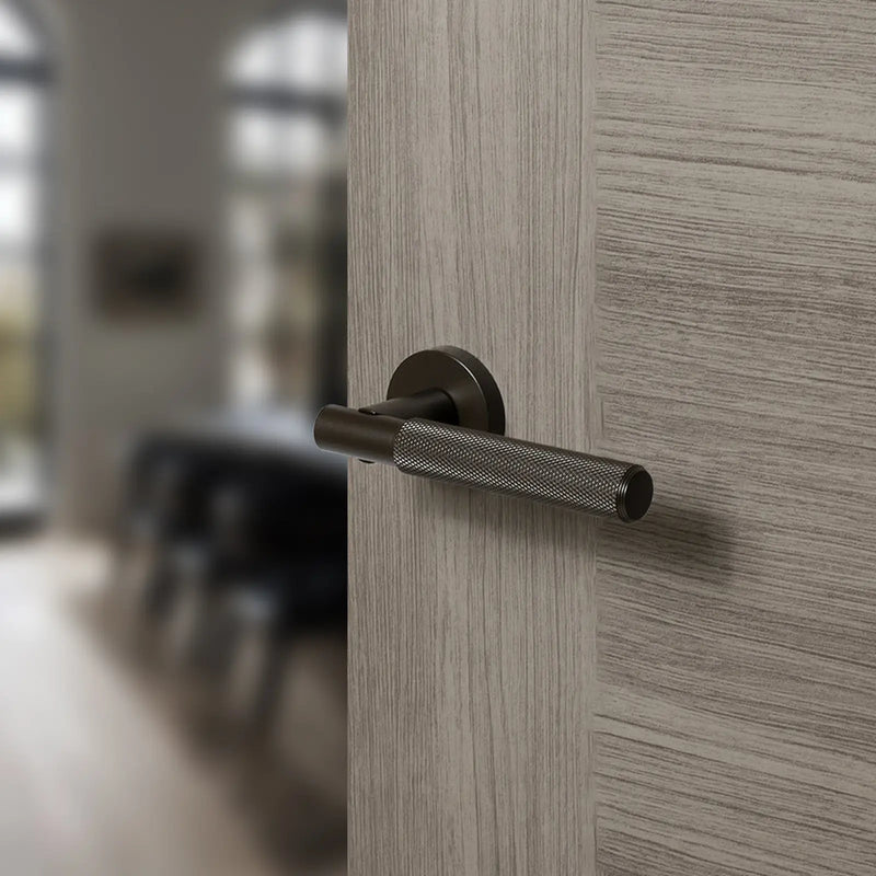 Atlantic Senza Pari Rosarno Knurled Lever Door Handle on Minimal Round Rose