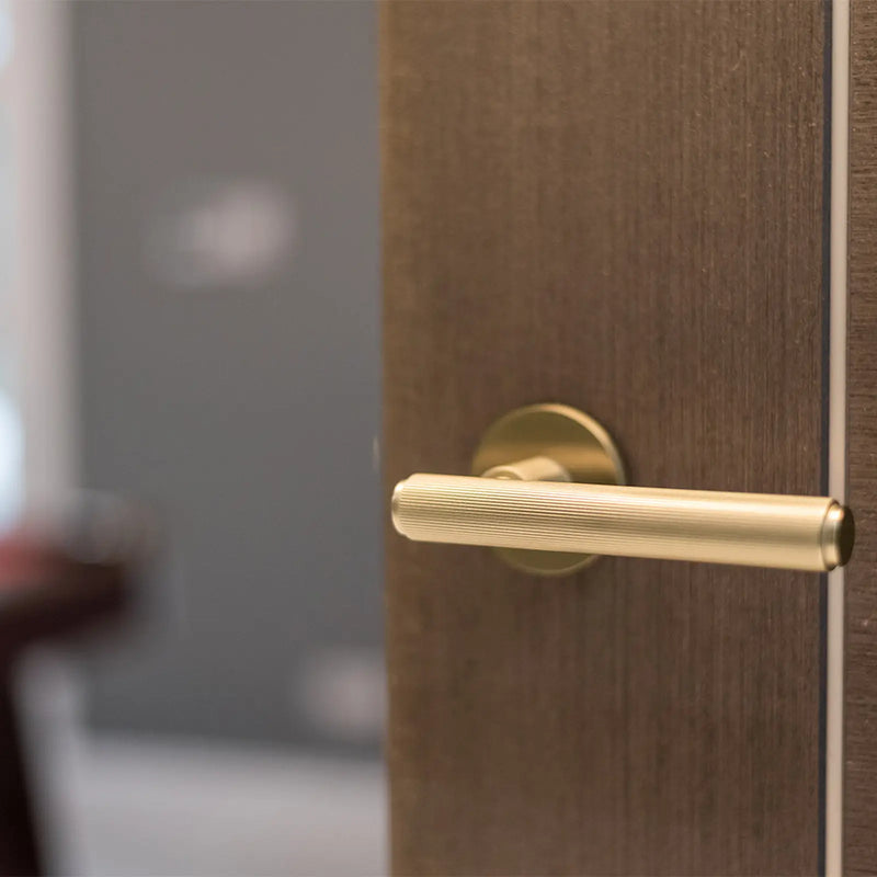 Atlantic Millhouse Brass Stephenson Knurled Lever Door Handle on 5mm Slimline Round Rose