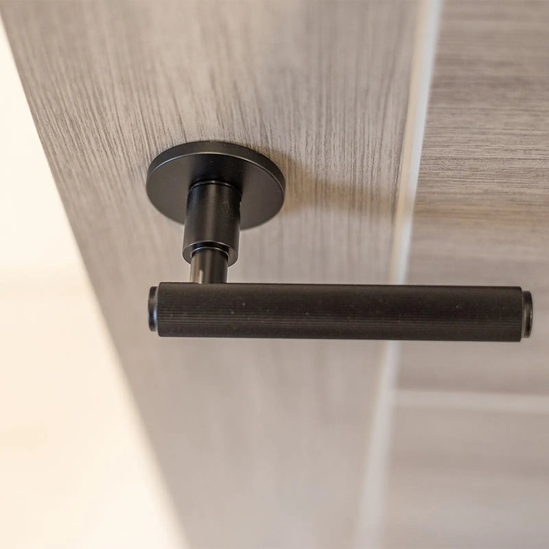 Atlantic Millhouse Brass Stephenson Knurled Lever Door Handle on 5mm Slimline Round Rose