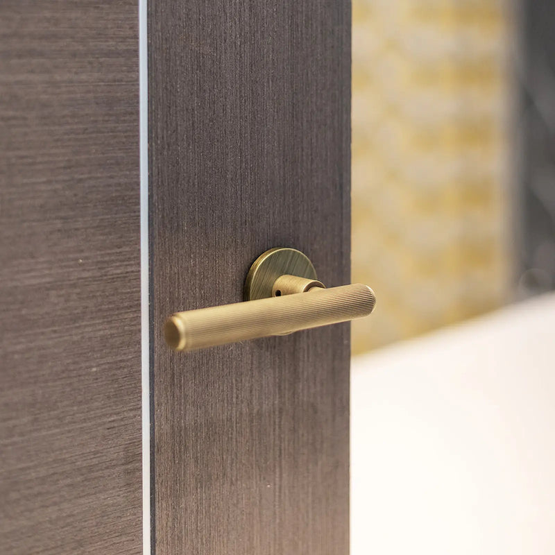 Atlantic Millhouse Brass Stephenson Knurled Lever Door Handle on 5mm Slimline Round Rose