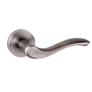 Atlantic Old English Warwick Lever Door Handle on Round Rose