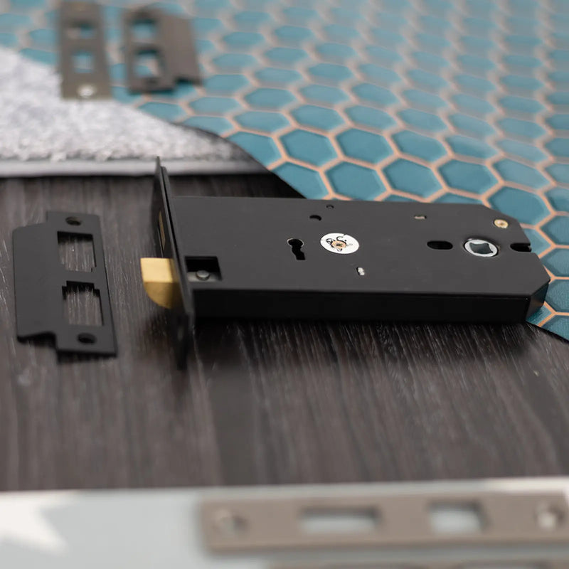 Atlantic Horizontal 3 Lever Sashlock 6"