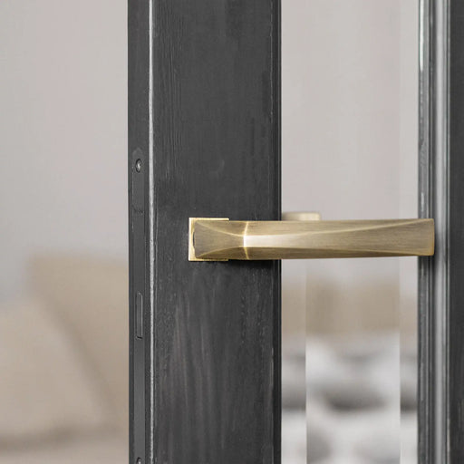Atlantic Forme Crystal Lever Door Handle on Concealed Square Rose