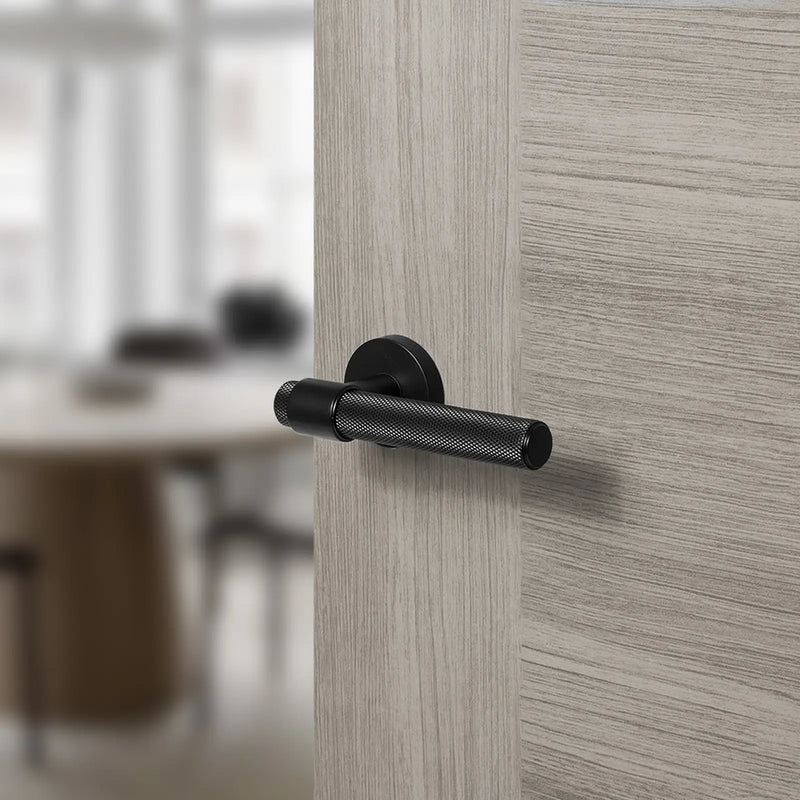 Atlantic Senza Pari Andretta Door Handle Pack (3 Lever Lock Set - 3" CE Sashlock, 3" Fire Rated Hinges x3)