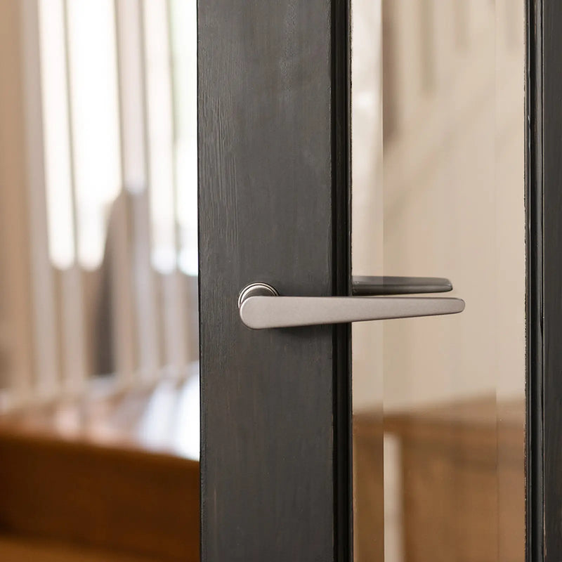 Atlantic Tupai Rapido 5S Line Torrao Lever Door Handle on Concealed Round Rose