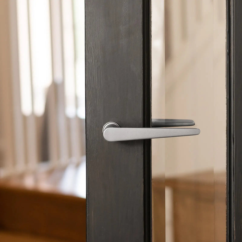 Atlantic Tupai Rapido 5S Line Torrao Lever Door Handle on Concealed Round Rose