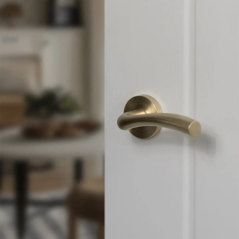 Atlantic STATUS Texas Door Handle Pack (3 Lever Lock Set - 3" CE Sashlock, 4" Slim Knuckle Hinges x2)