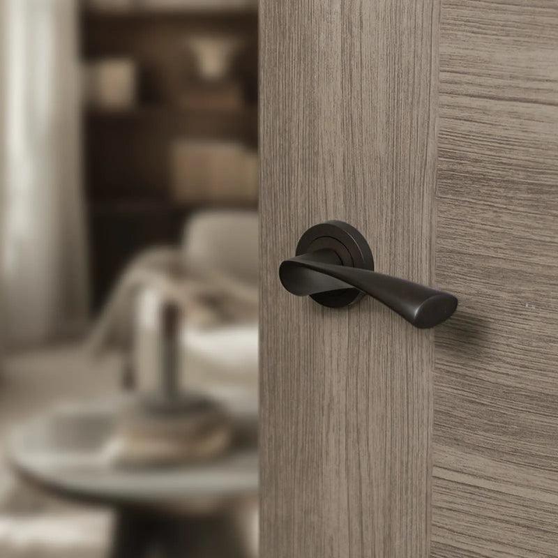 Atlantic STATUS Colorado Door Handle Pack (Bathroom Set - 2.5" CE Bathroom Lock, 4" Fire Rated Hinges x3)