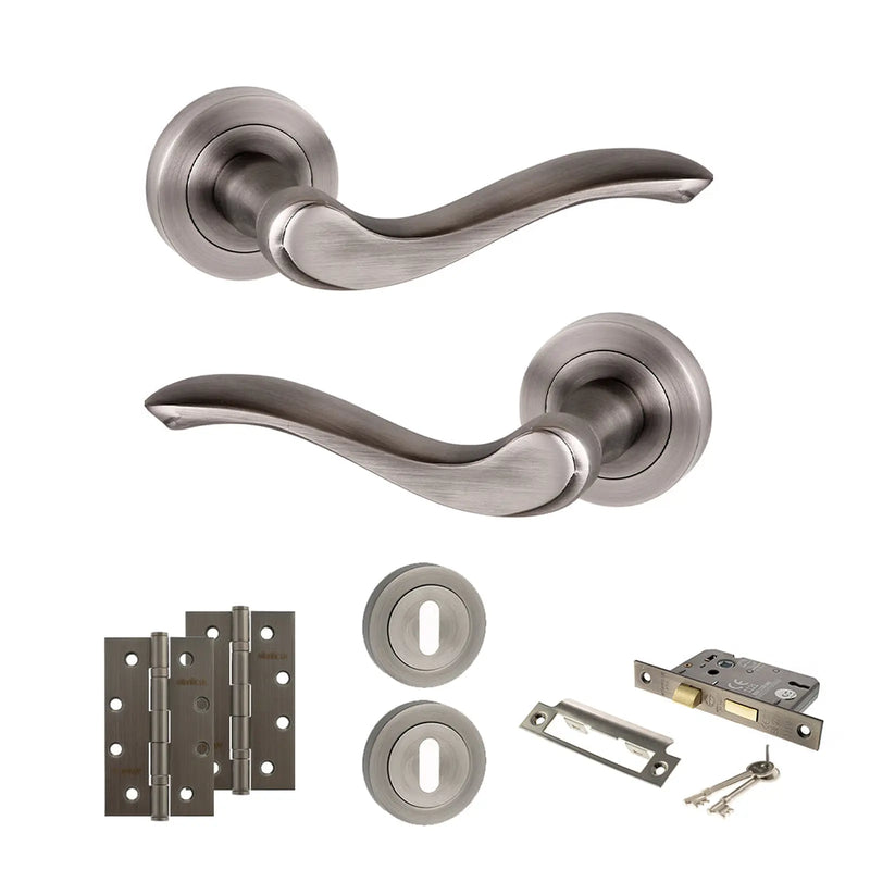 Atlantic Old English Warwick Door Handle Pack (3 Lever Lock Set - 2.5" CE Sashlock, 4" Slim Knuckle Hinges x2)