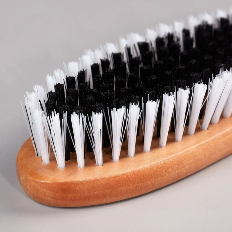 Elliott Clothes Brush Long Handle