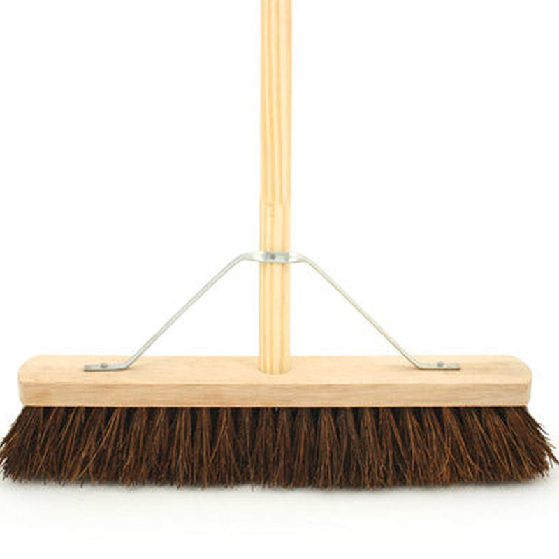 Bentley Stiff Bassine Platform Brush with Handle 18"