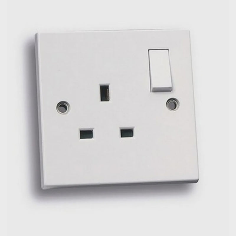 Status 1 Gang Switched Wall Socket